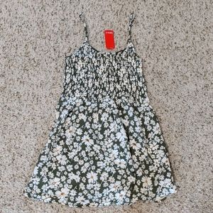 NWT Green Floral Spaghetti Strap Tunic Tank, Small